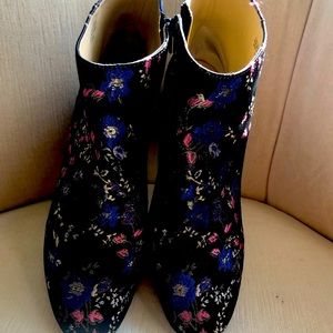 Booties Black fabric beautiful with colorful metallic design Asian inspired